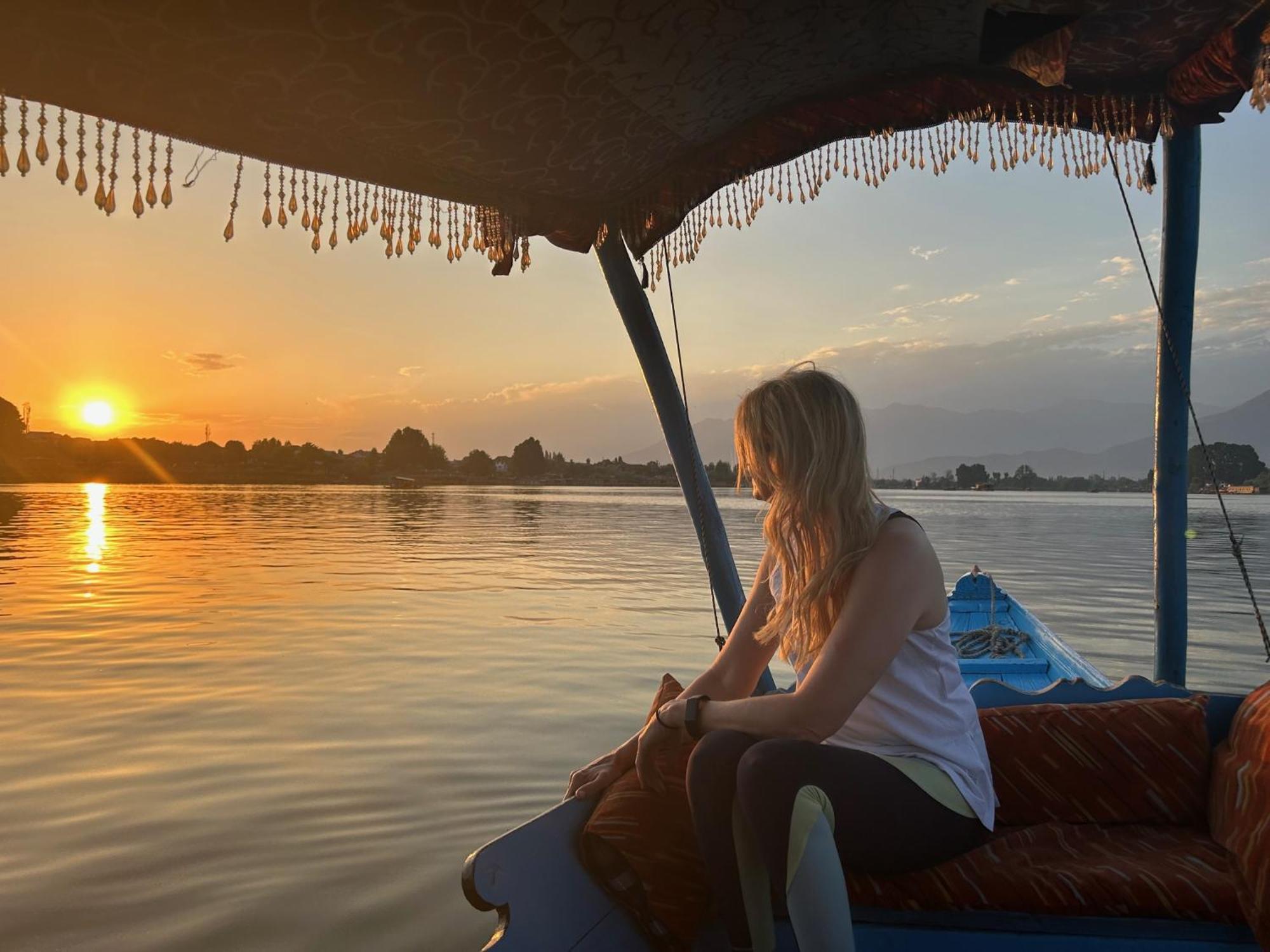 Srīnagar Houseboat Lily Of Nageen מראה חיצוני תמונה