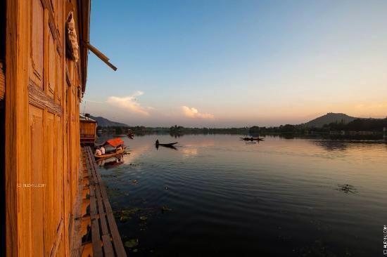 Srīnagar Houseboat Lily Of Nageen מראה חיצוני תמונה